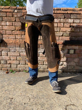 Load image into Gallery viewer, Farriers Equipment Tools | Deluxe Full Leather Apron Chaps | 4 Knife Pockets & Magnet Pockets - Farriers Equipment