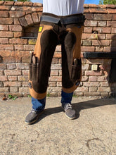 Load image into Gallery viewer, Farriers Equipment Tools | Deluxe Full Leather Apron Chaps | 4 Knife Pockets & Magnet Pockets - Farriers Equipment