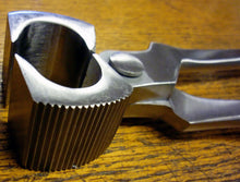 Load image into Gallery viewer, Farriers Equipment Tools | 14" Pull Offs | Chrome Vanadium | Blacksmith Pinchers - Farriers Equipment
